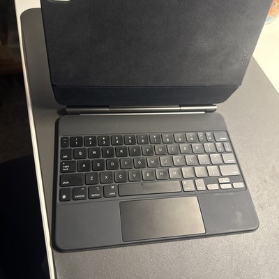 Apple Magic Keyboard for 11'' iPad Pro - Black (MXQT2LLA)