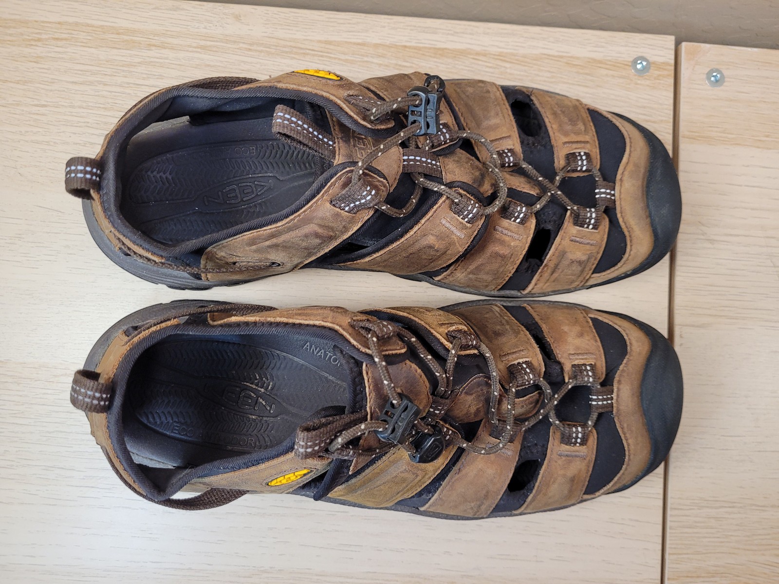 KEEN Sandali Uomo Newport Hydro Pelle Marrone Tan 1022427 Taglia 11