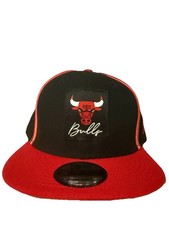 New Era 9Fifty Chicago Bulls black/red Team Logo Snapback Cap Hat A12