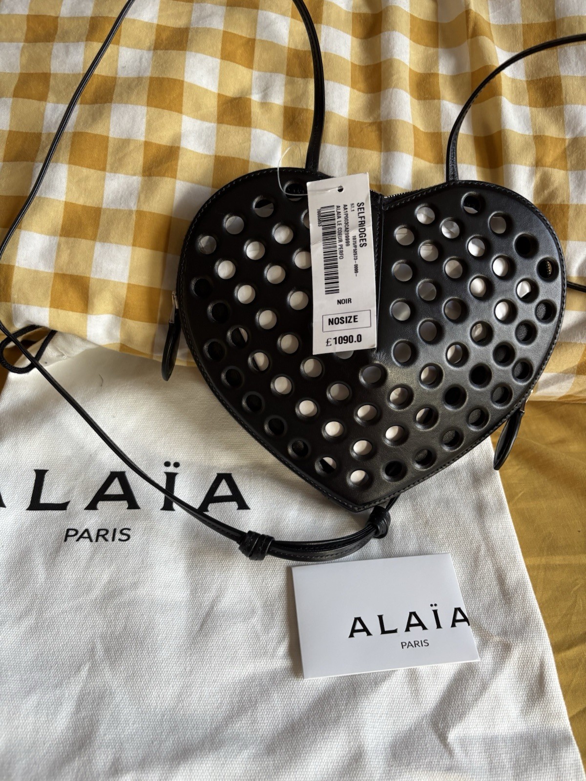 ALAÏA Le Coeur Perforated Cross body Bag image 7