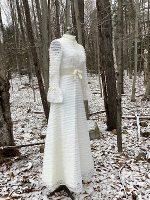 cream puff wedding dress Vintage 1960’s Cream Puff Wedding Gown Dress Gorgeous unworn? 32-26-36
