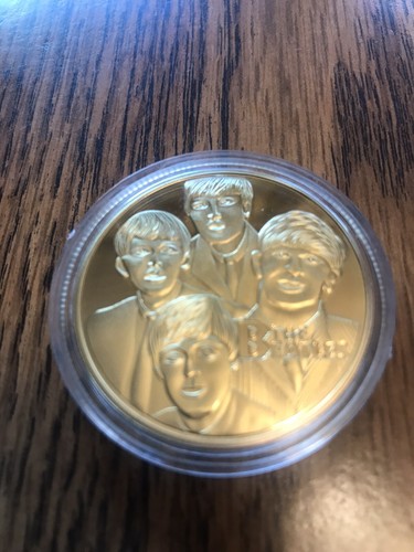 The BEATLES Embossed Gold Clad Limited Edition Tribute Coin In Hard Shell Case - Picture 5 of 7