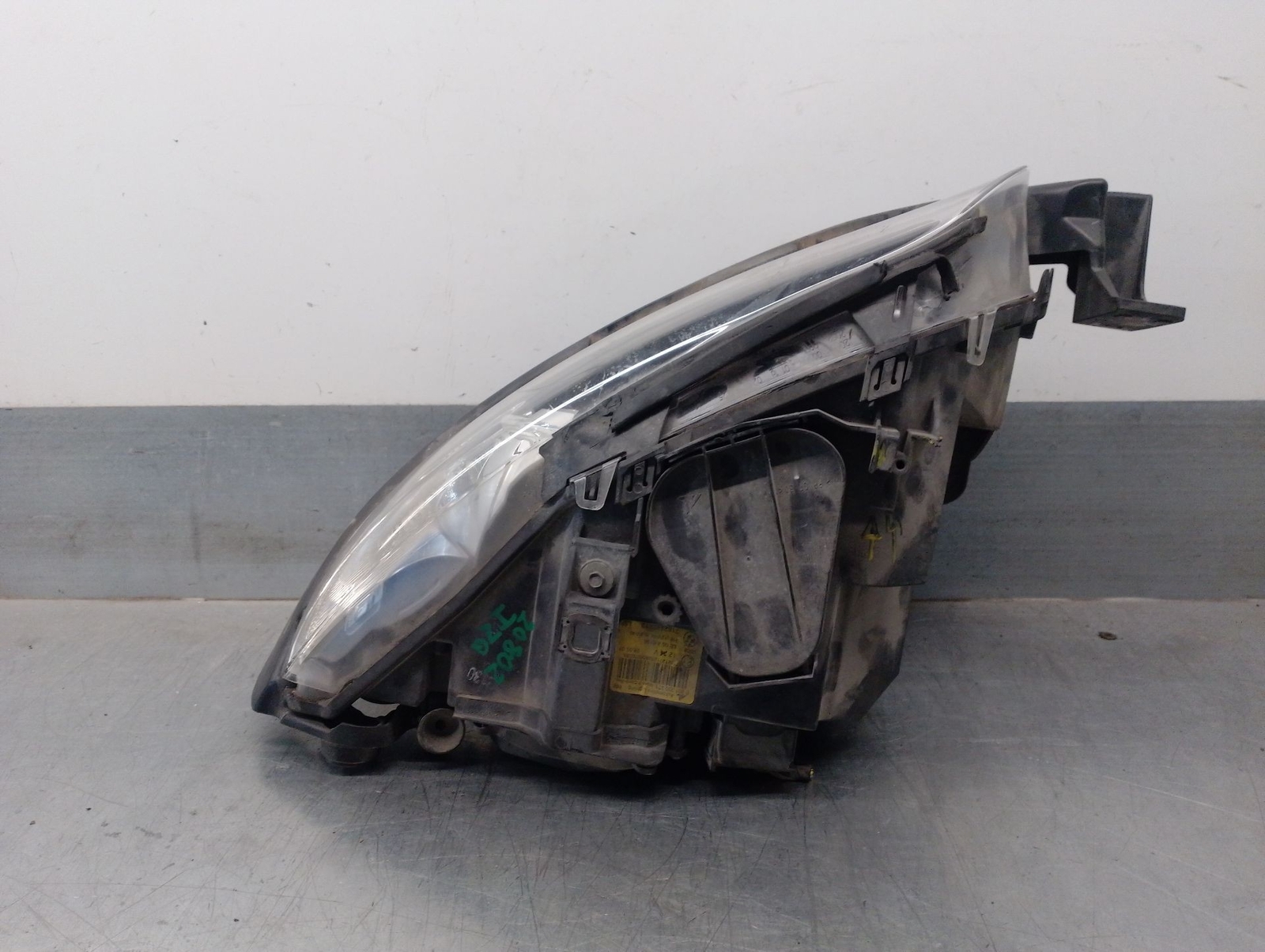 BMW 3 Series E92 Front Left Xenon Headlight 7162127 for sale  