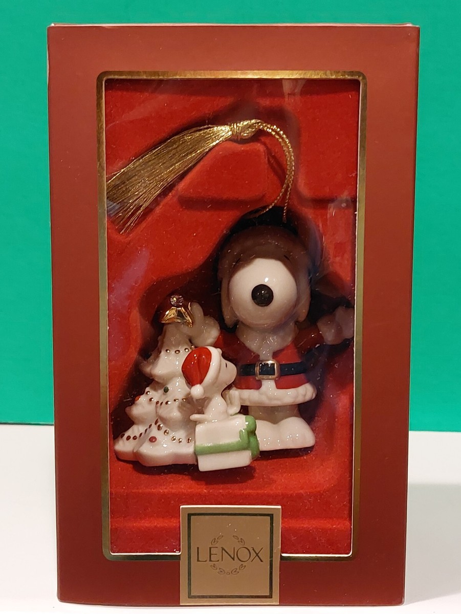 LENOX Peanuts CHRISTMAS with SNOOPY ORNAMENT APRIL Faux