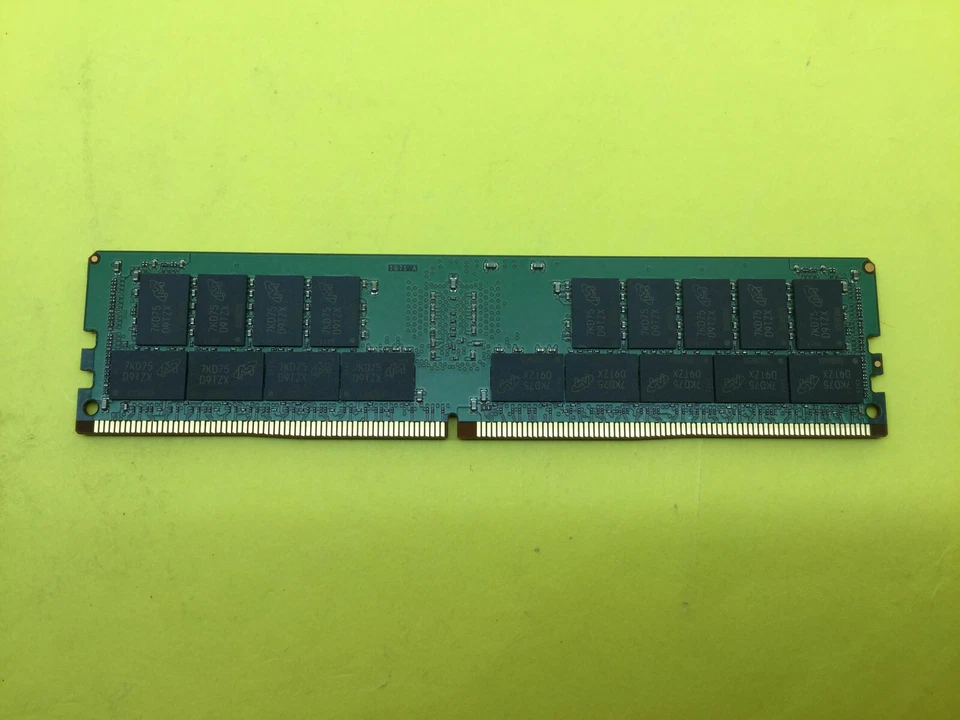 MTA36ASF4G72PZ-2G3D1 Micron 32GB (1X32GB) 2RX4 PC4-2400T DDR4 Server Memory - Image 3 of 4