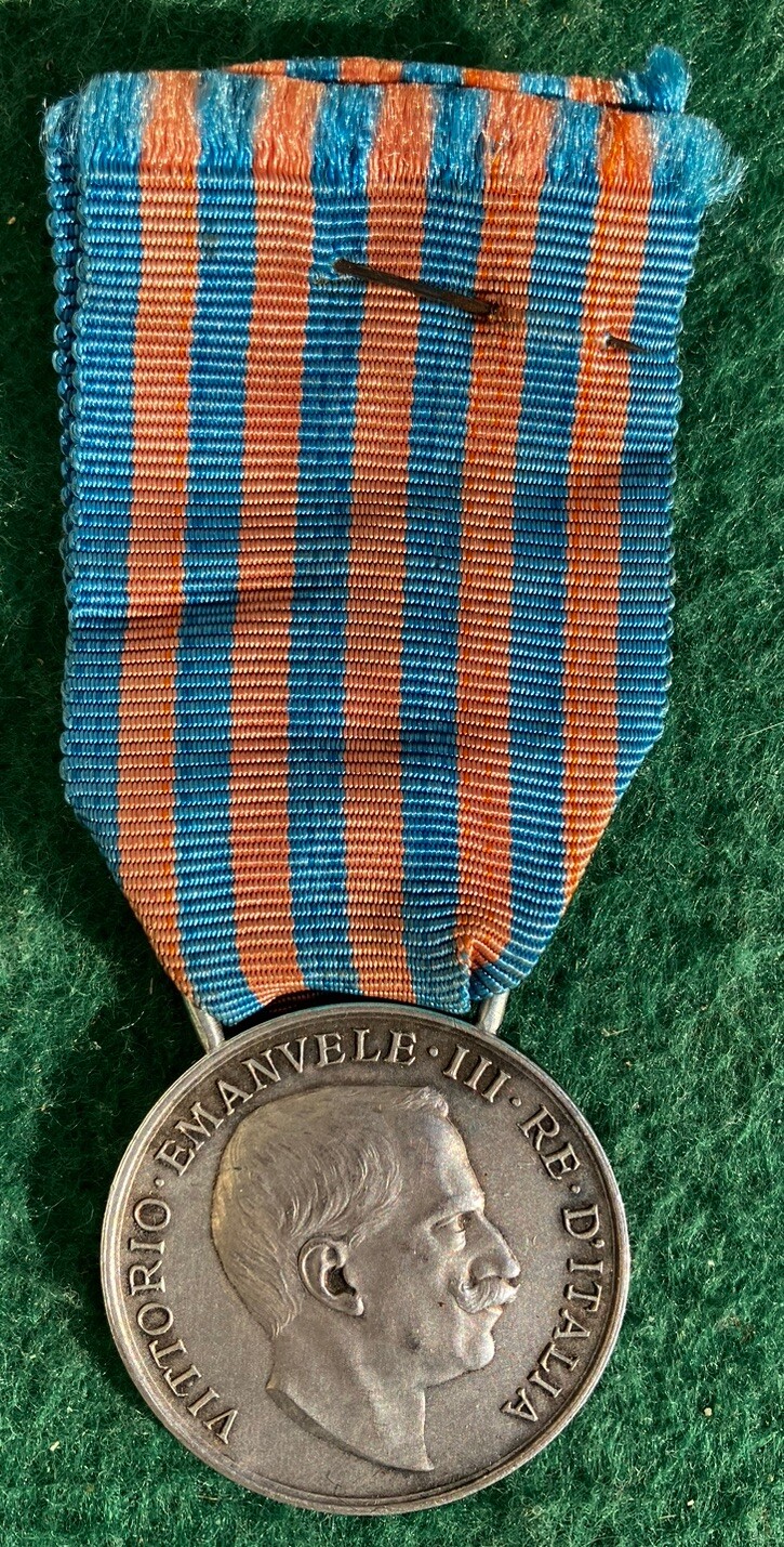 Foto 1 di 2