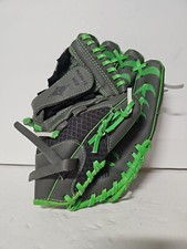 Franklin Shok Sorb 10.5 " Model 22756 Youth Baseball Glove Right Hand Throw