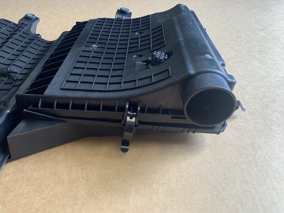 Original Hyundai Air Cleaner Box Intake Filter IONIQ 2017 to Original Hyundai Air Cleaner Box Intake Filter IONIQ 2017 to