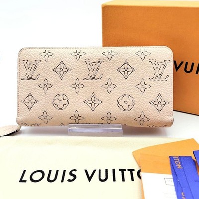 LOUIS VUITTON Long Wallet Mahina Zippy Wallet