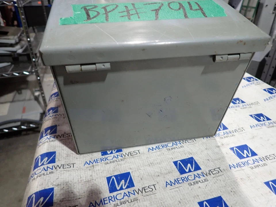 Enchufe de bus cuadrado D PFA32030GN 3 fases 4W 30 amp 240v interruptor estilo busway interruptor Foto 2 de 4