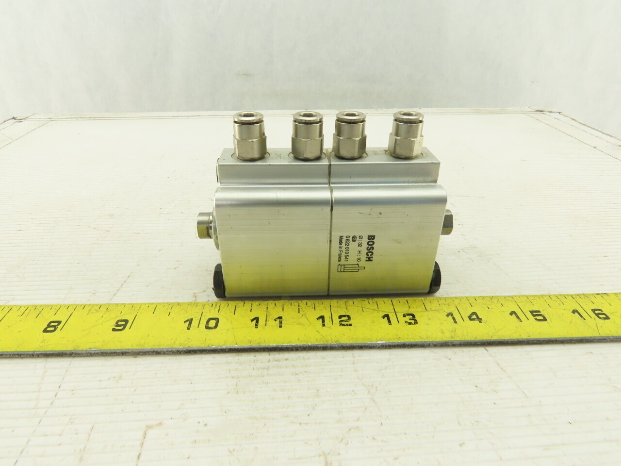 Bosch 0 822 010 541 32mm Bore 10mm Double Ended Independent Stroke Air Cylinder