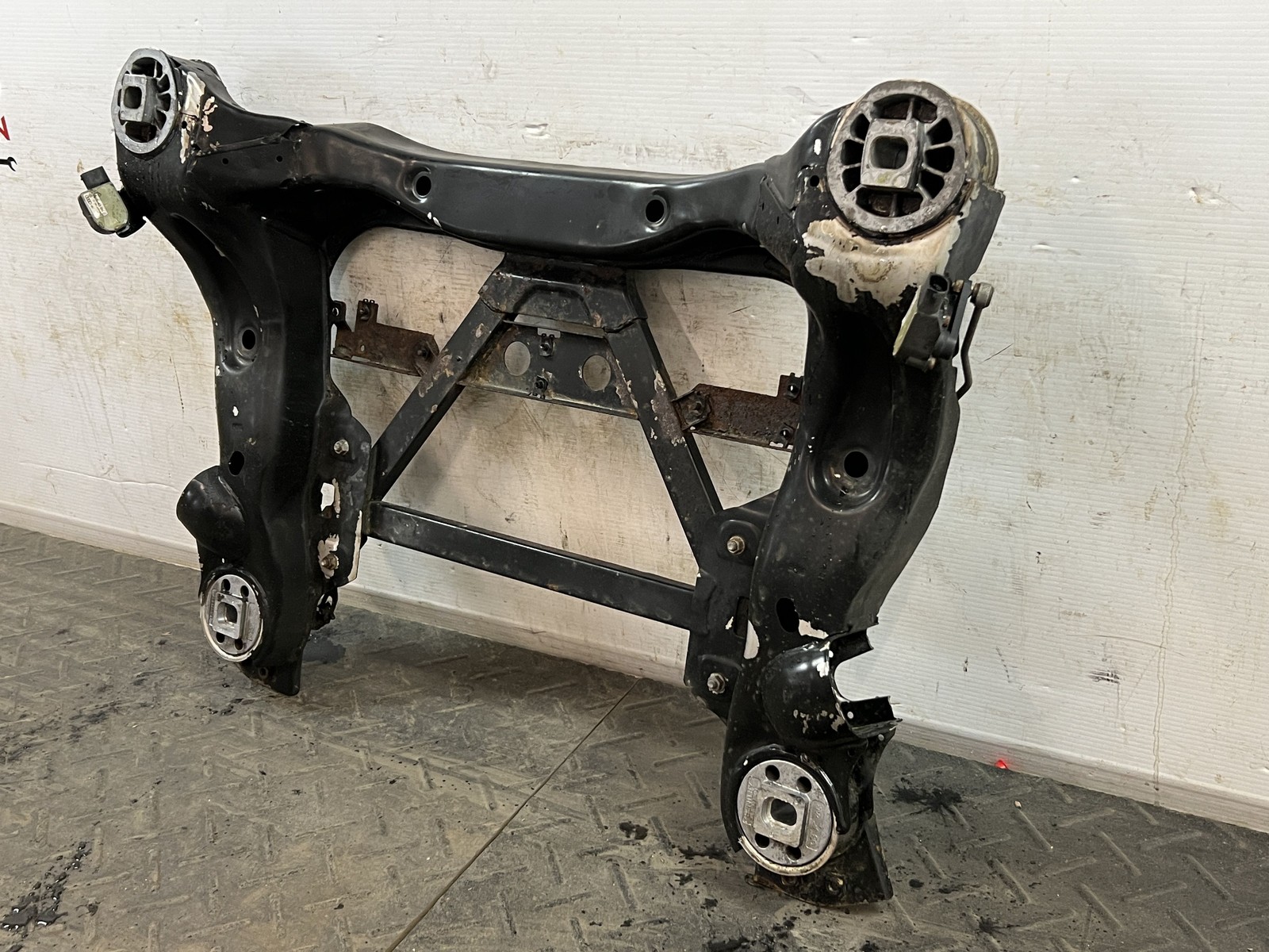 03-07 BENTLEY CONTINENTAL GTC FRONT SUSPENSION CRADLE CROSSMEMBER