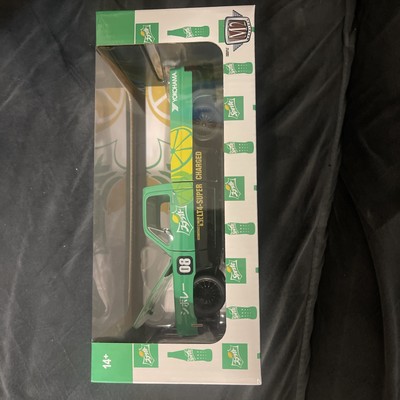 2024 M2 MACHINES CHASE ''Sprite'' 1973 CHEVROLET  CHEYENNE 10 CUSTOM - 1:24