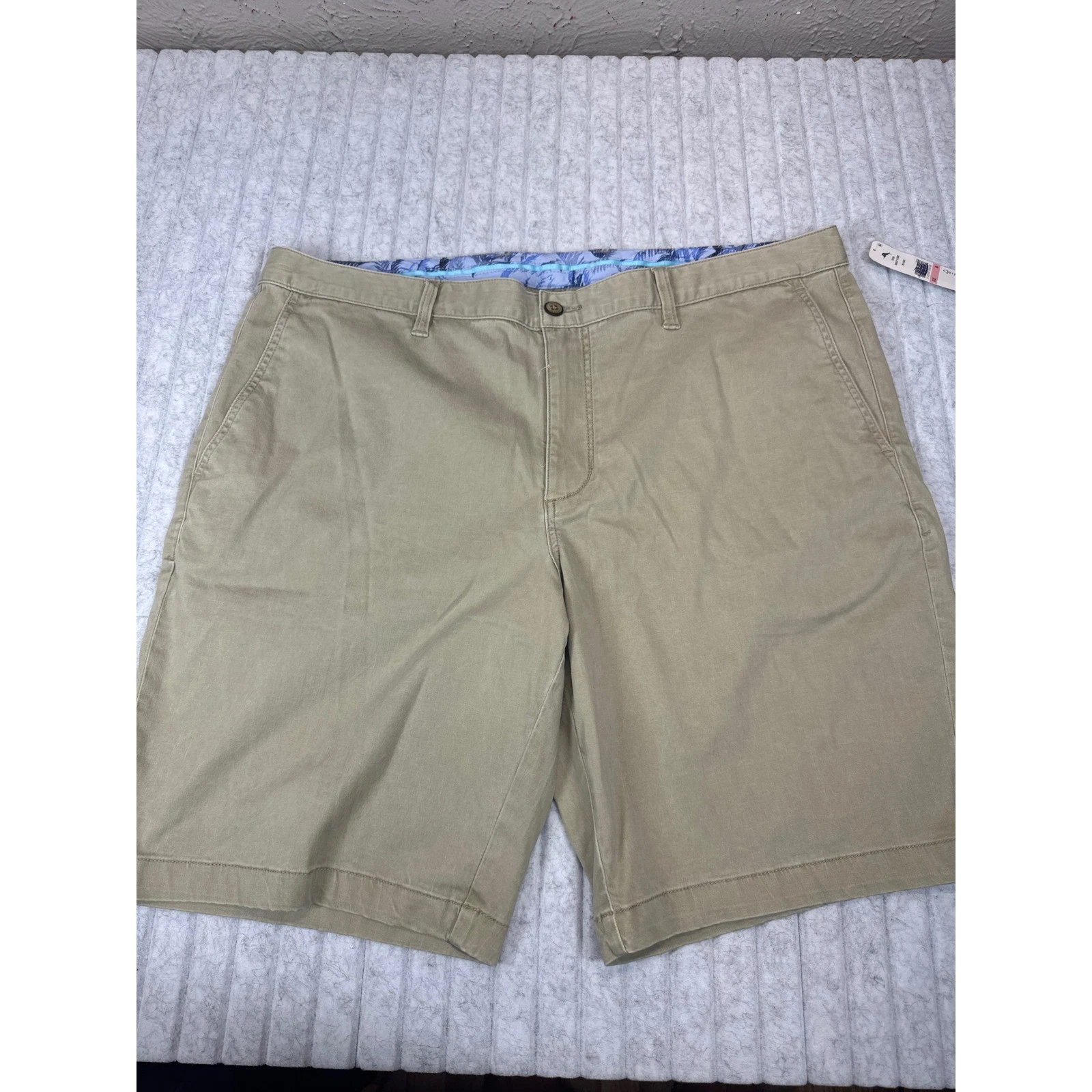 Tommy Bahama Mens Khaki Flat Front Shorts Size 40 Casual Comfort Waist 40