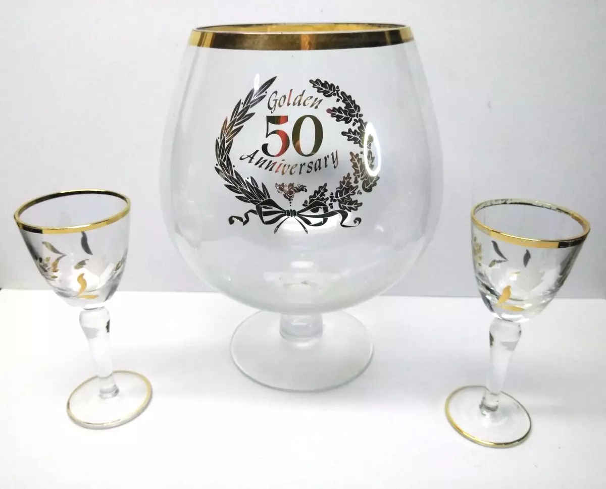 2 Champagne Flute Anniversary Gift Set - Design: A1