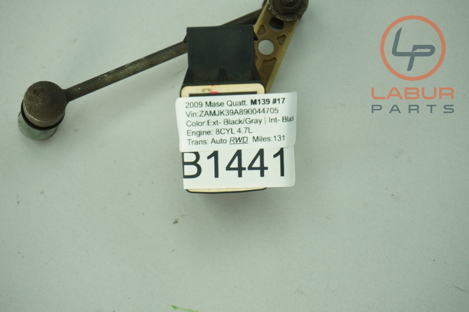 M139 09-19 Maserati Quattroporte Front or Rear Suspension Level Sensor B1441