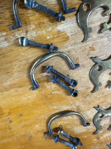 antique Period chippendale batwing brass 18th hardware plates escutcheons bail - Picture 19 of 24
