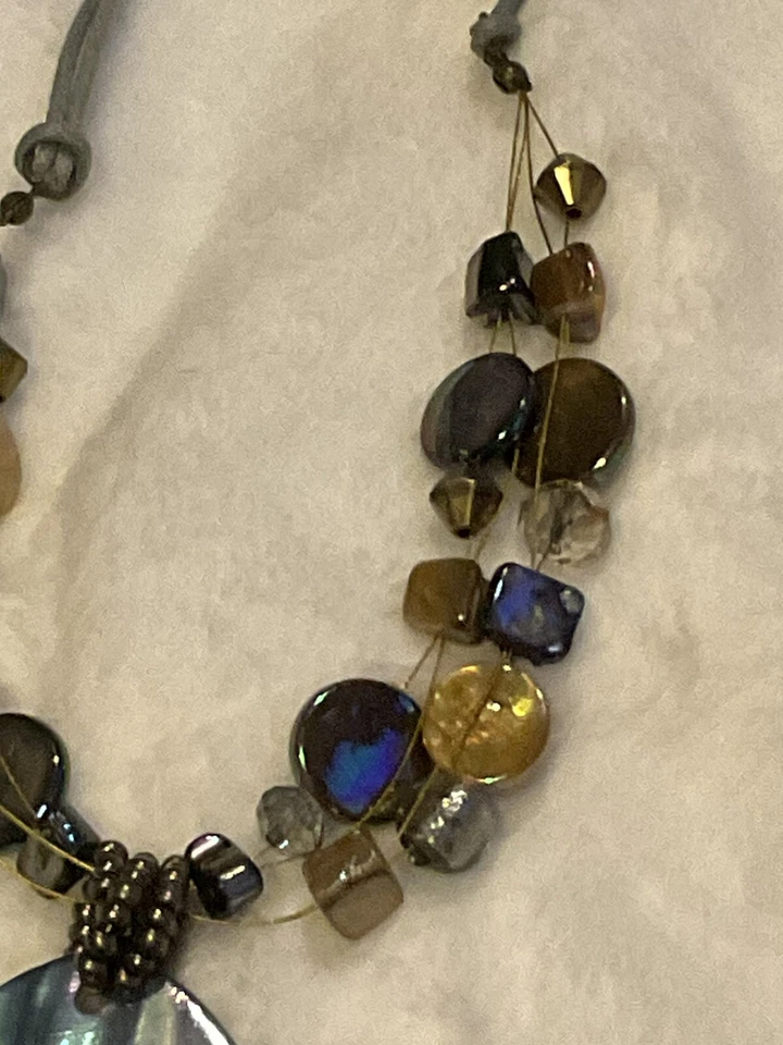 Collar Erica Lyons Colgante concha de abulón Cuentas de semillas de varios hilos Hematita Foto 3 de 4