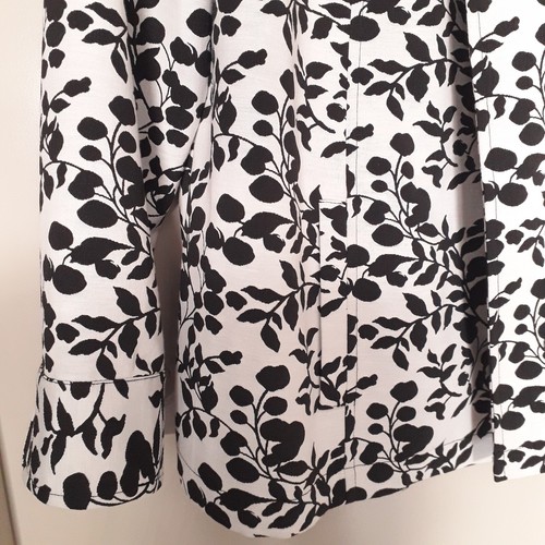 Fella Hamilton Womens Floral Leaf Black & White Buttonless Jacket Coat | Size 12 - Picture 6 of 19