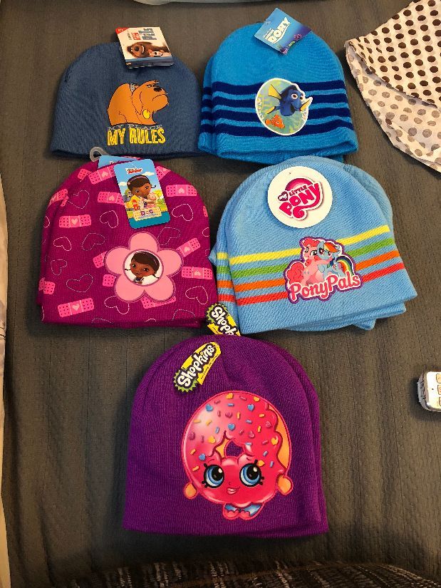 CAPPELLO INVERNALE BAMBINI DISNEY DORY PETS LIFE SHOPKINS MY LITTLE PONY DOC MCSTUFFINGS