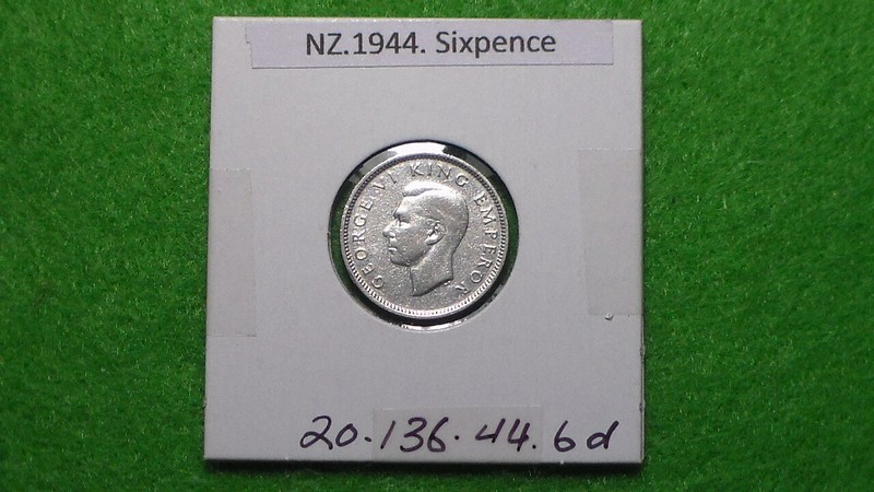 NEW ZEALAND - 1944 SIXPENCE - PREDECIMAL COIN. Silver 50%.