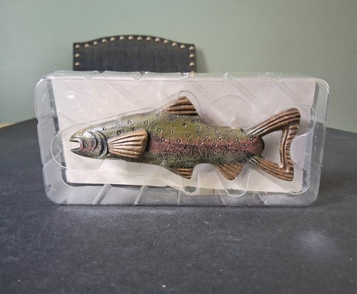 New Vintage Cast Iron Fish, Trout / Salmon Beer Bottle Opener Hand Painted W/box - Picture 2 of 5