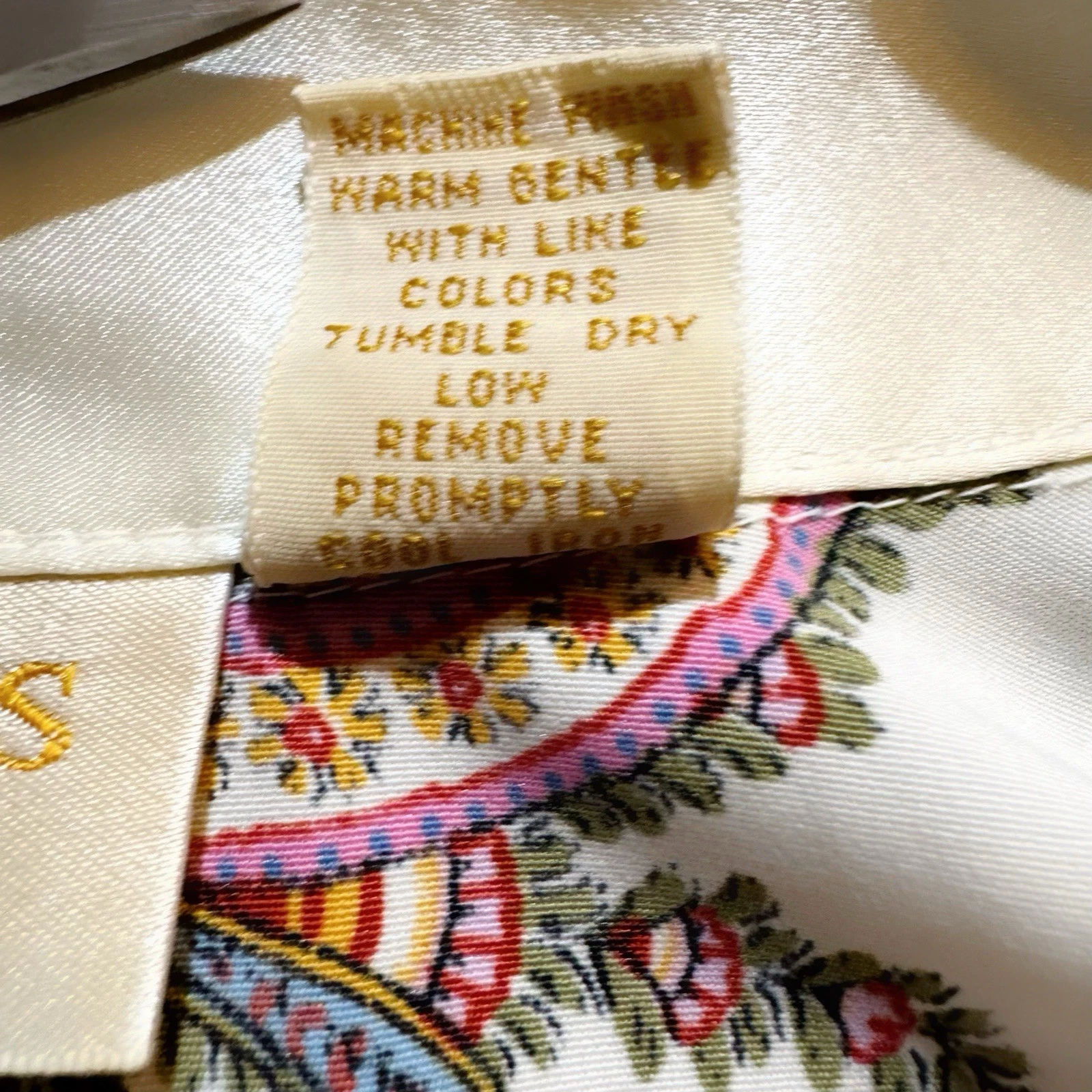 UNDERCOVER Abito vintage VICTORIAS SECRET piccolo rosa raso paisley etichetta oro doppiopetto