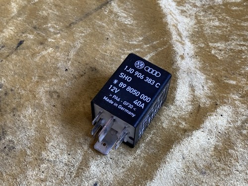 VW Golf IV / 4 Relais Kraftstoffpumpe 1J0906383C / 409