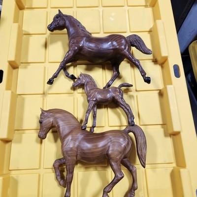 Vintage Set of 3 Breyer Woodgrain Arabian Horses- Stallion, Mare & Foal- Cm1
