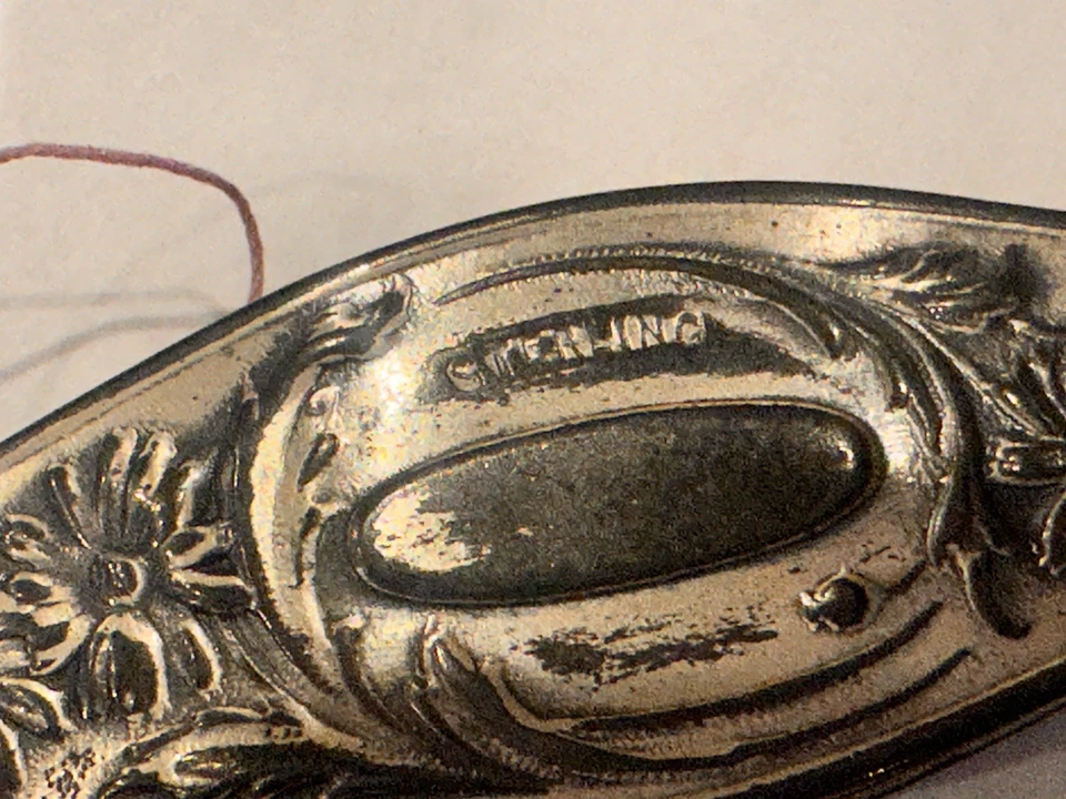 ANTIGUA HERRAMIENTA DE COSTURA DE PLATA ESTERLINA 925 para coser flor de margarita sin monograma Foto 4 de 4