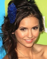 NINA DOBREV 8x10 PHOTO *