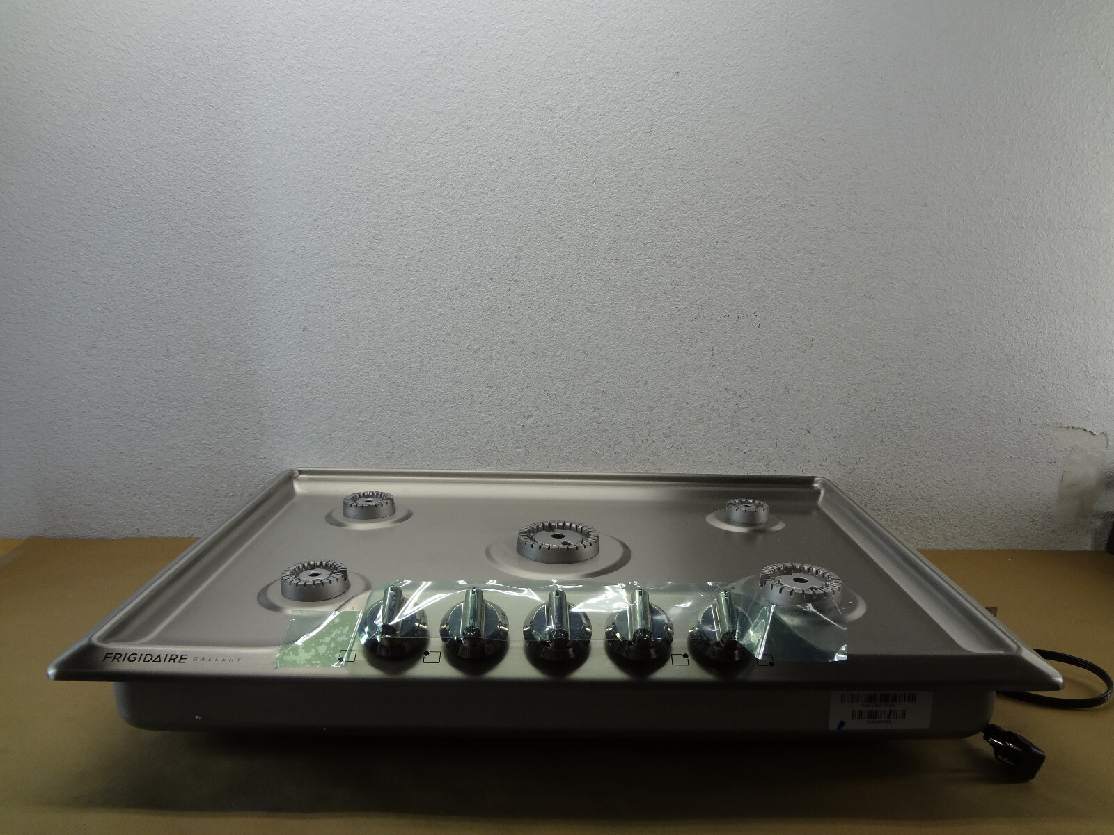 FRIGIDAIRE GALLERY FGGC3047QS 30" Gas Cooktop in Stainless Steel w/ 5