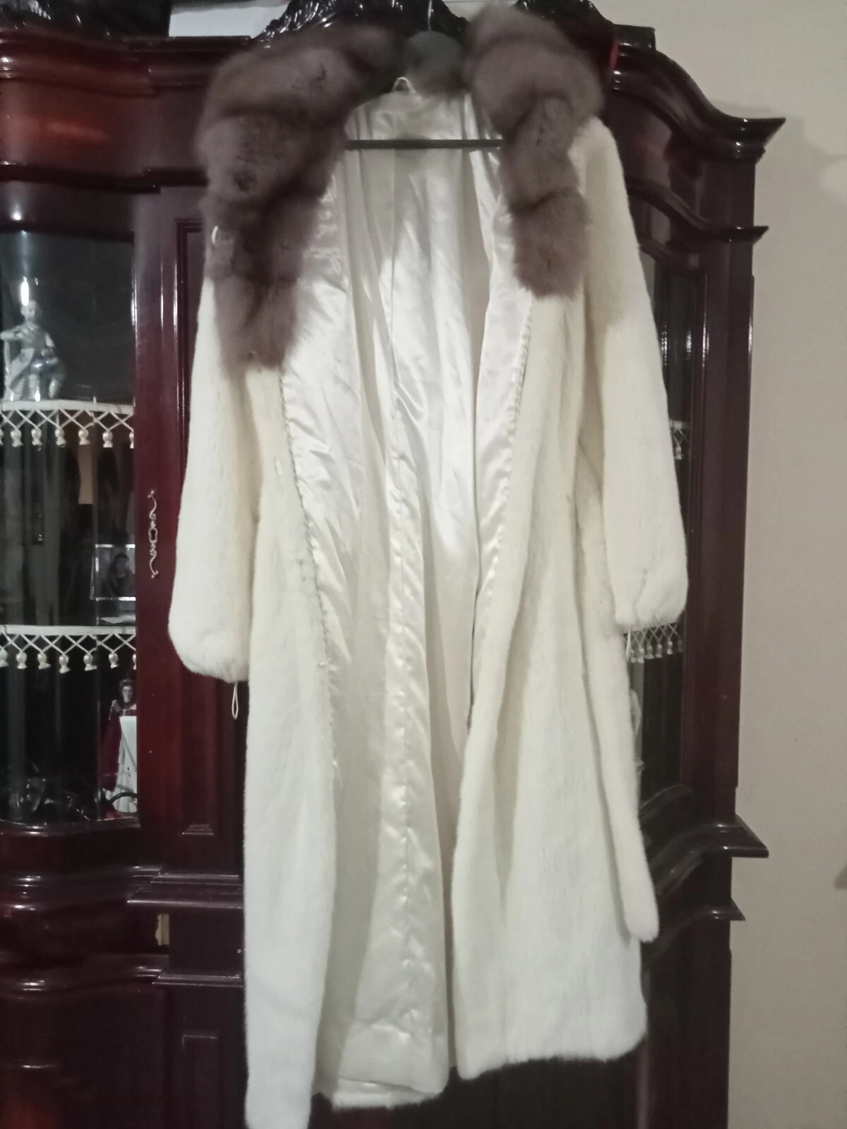 Picture 2 of 3