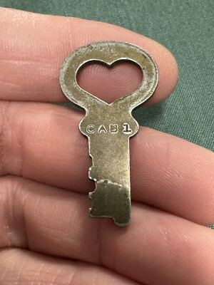 Vintage Old EAGLE Lock Company Terryville Conn Key #CAB1 Steamer Trunk  Lock Key