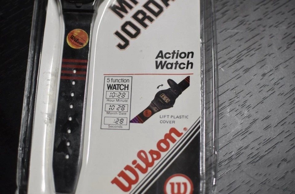 Reloj de acción Michael Jordan Chicago Bulls Wilson vintage, nuevo en paquete Foto 2 de 4