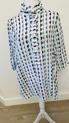 Terra SJ Apparel Artsy  Geometric Print High Collar Button Tunic Top Size S