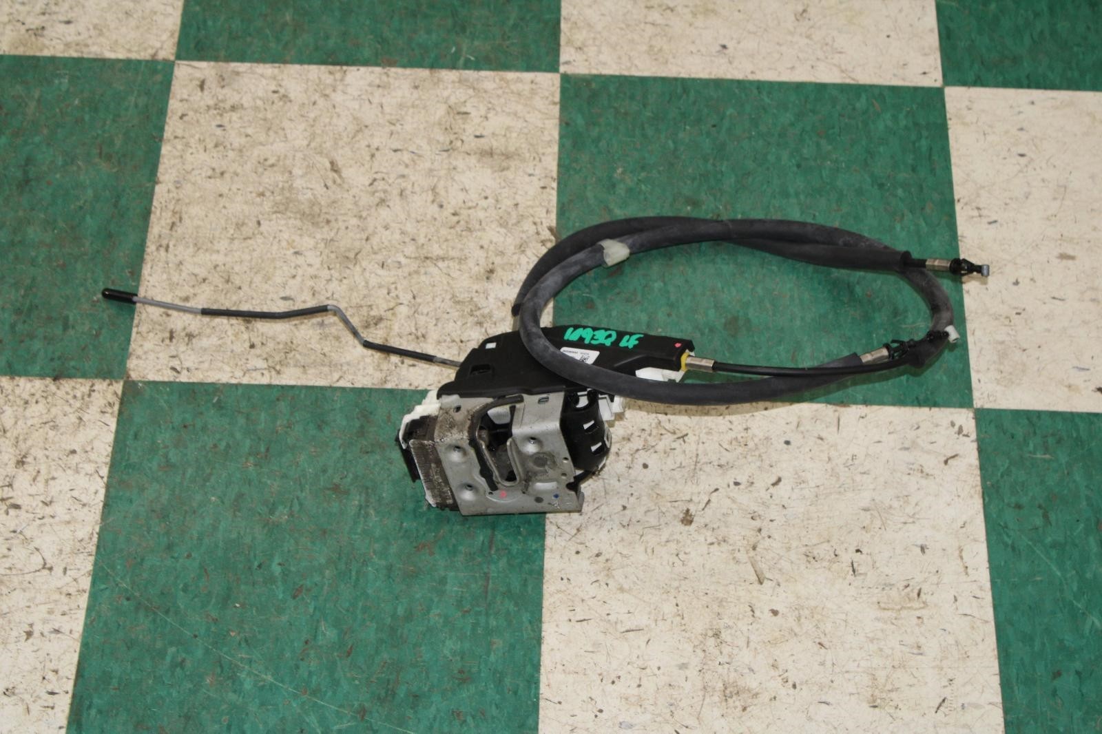 Maserati Ghibli 2014-2020 Front Left Door latch