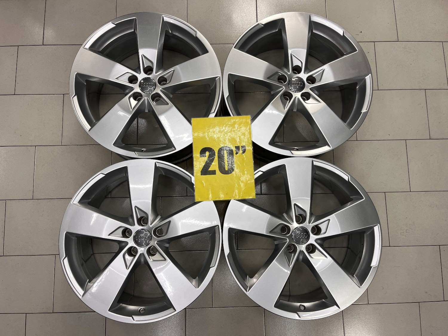 RL108 Cerchi in lega originali Audi da 20" 5x112