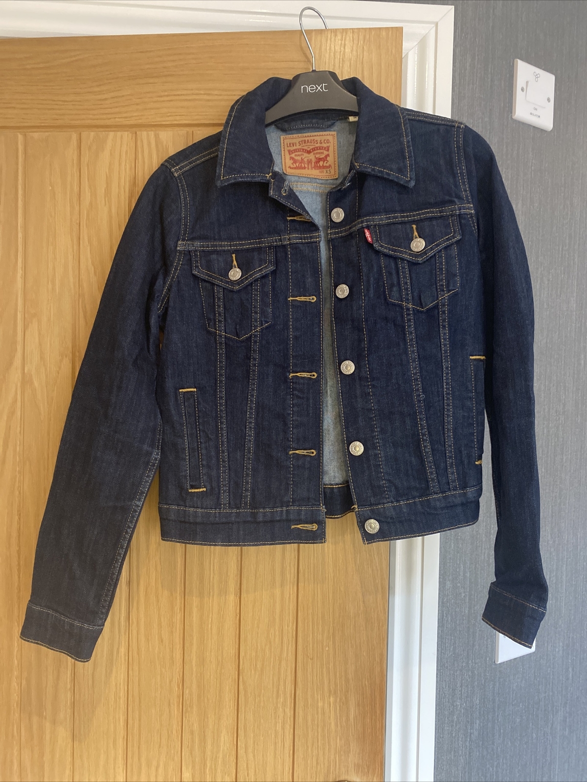 Levi’s denim jacket ladies XS Gem