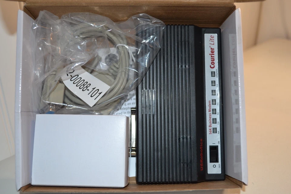 USR Unicom Global 56K Courier Lite Business Modem US Robotics 5686G - Image 3 of 4