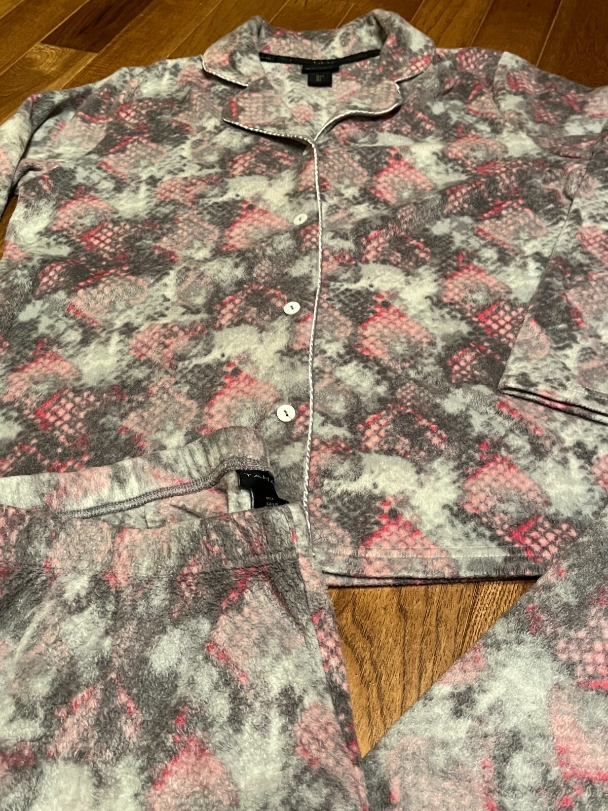 Picture 4 of 12