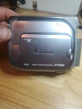 Canon ZR500 Cassette Digital Video Camcorder With Battery No Charger Parts