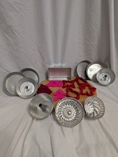 210, Vtg Lot Of Kids Play Kitchen Bake ware Toys Aluminum Plastic Unbranded.