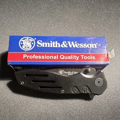 Smith & Wesson Extreme Ops Pocket Knife Partially Serrated Black w/ Clip
