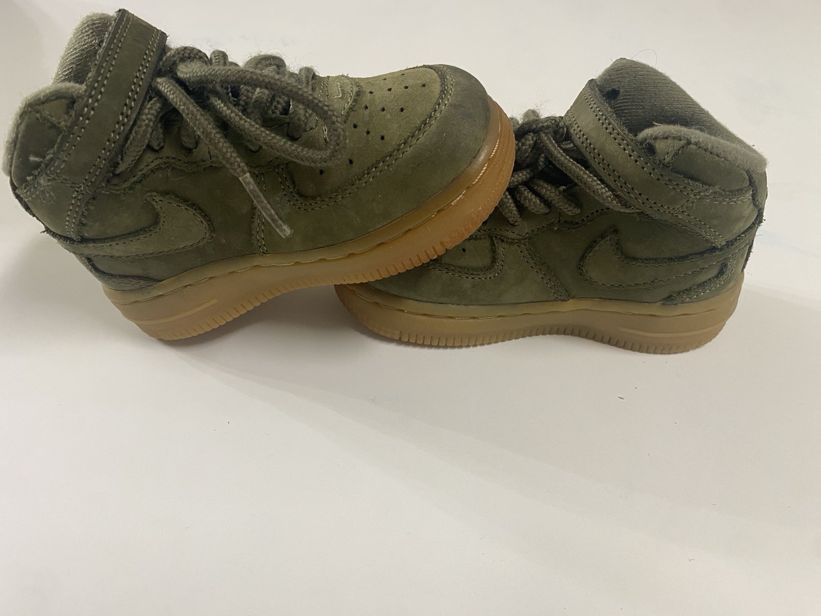SAOLA Nike Air Force 1 cinturino taglia media bambino taglia 6C suola gomma verde