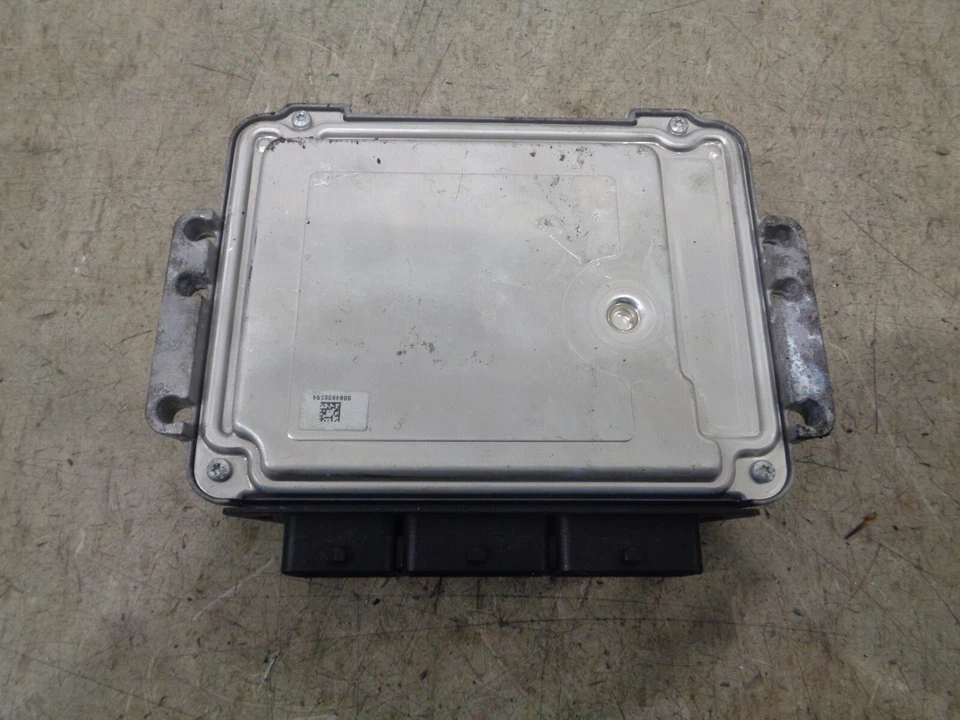 2008 RENAULT MEGANE 1.9 DCI ДИЗЕЛЬНЫЙ ДВИГАТЕЛЬ БЛОК УПРАВЛЕНИЯ ECU 237100055R - Изображение 2 из 3