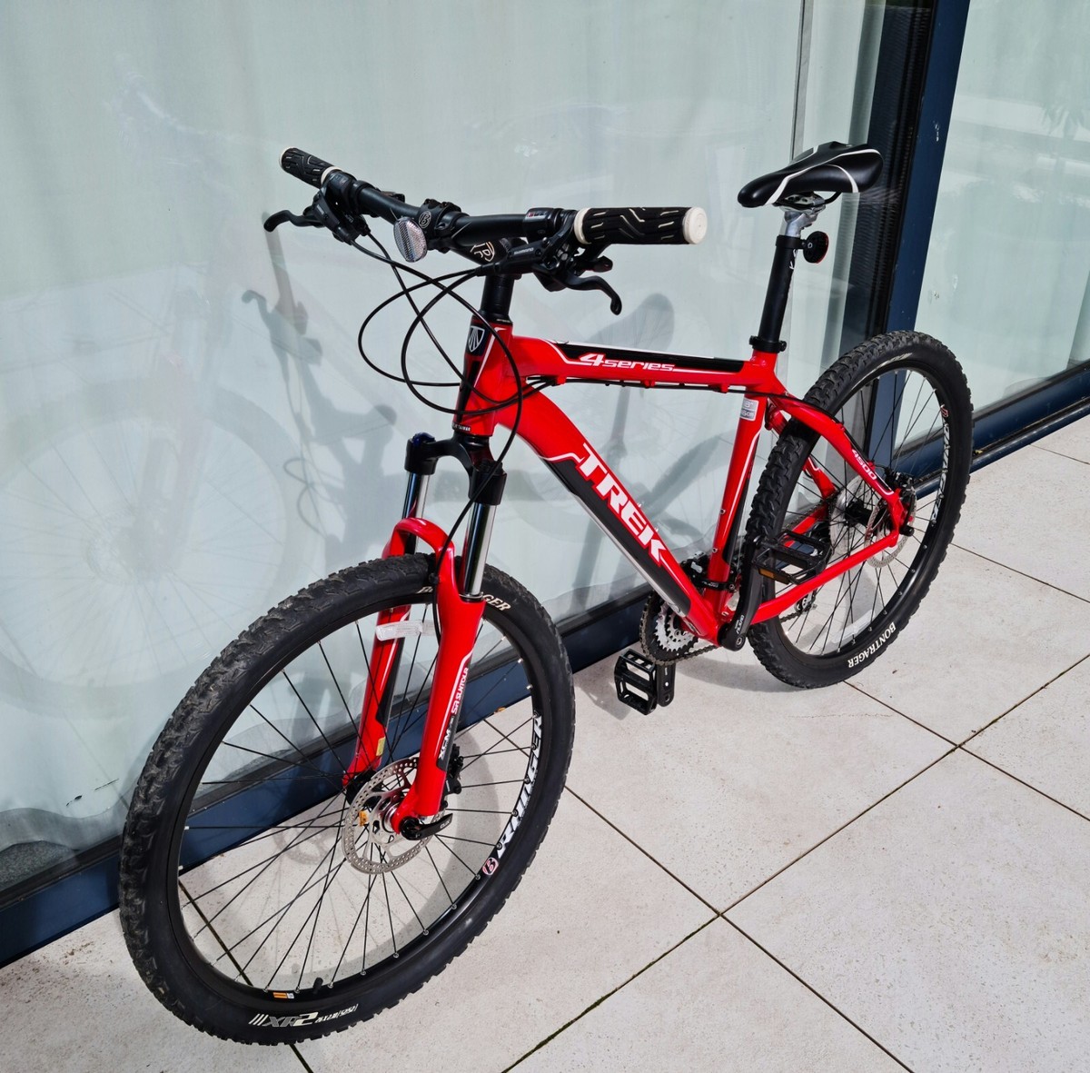 Trek 4500 Mountain bike with Disc Brakes mint condition UK