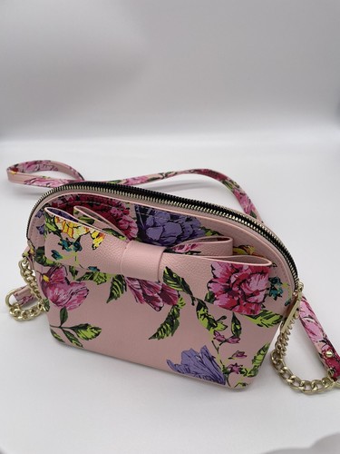 BETSEY JOHNSON Floral Pattern With Bow Shoulder Bag /Cross Body. NWT! - Picture 2 of 8