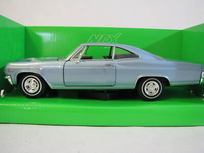 1965 Chevrolet Impala SS 396 Blue Welly 1:24 Diecast Car 22417W-BL