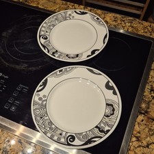 2 Corelle Nouveau Paisley Scroll Black & White 10-3/4" Dinner Plates